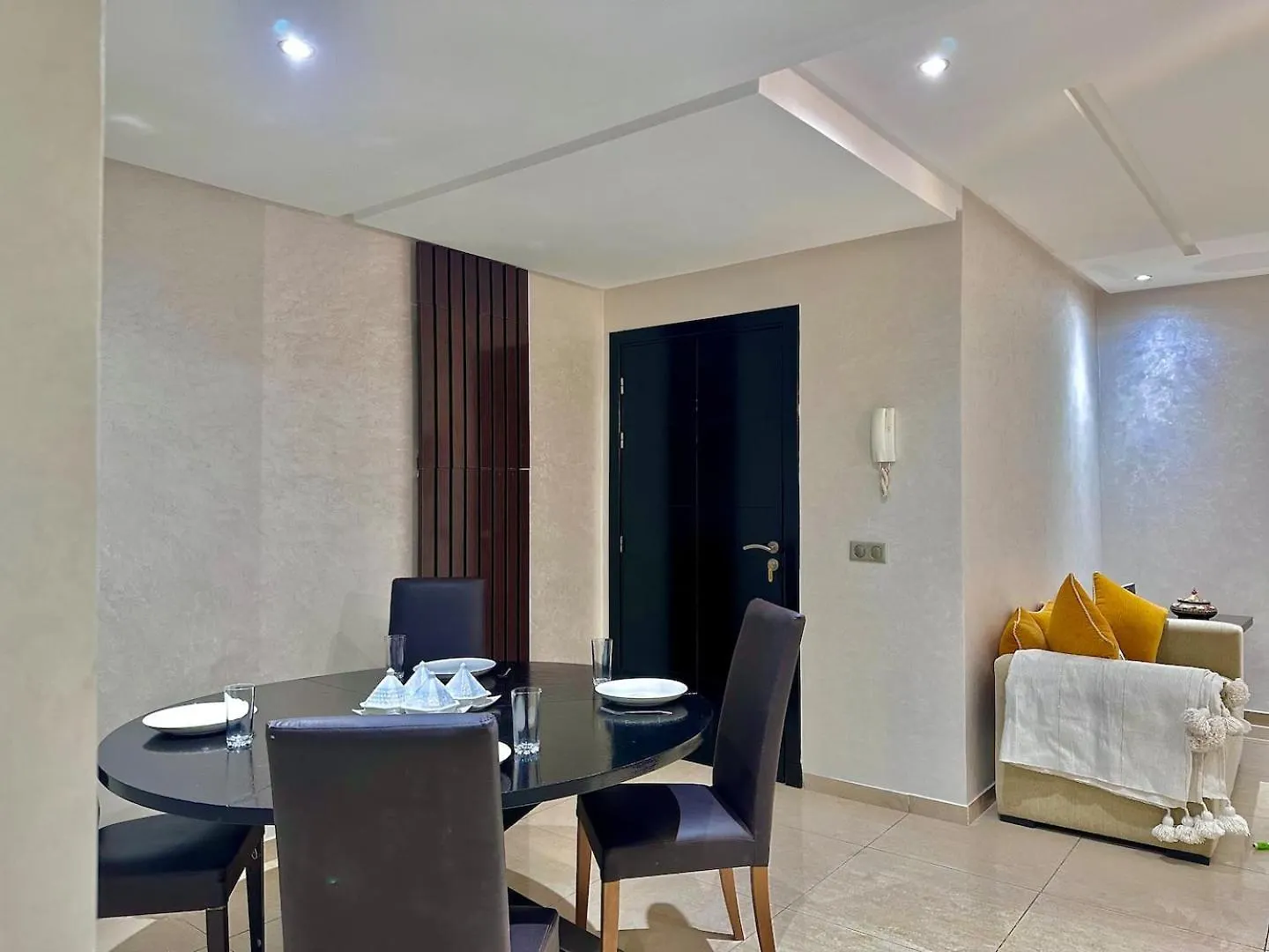 Tafoukt, Modern Berber Condo Agadir Maroc